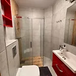 Lighthouse - Adults Only - 12plus 民宿 库瑞尼卡慕斯卡