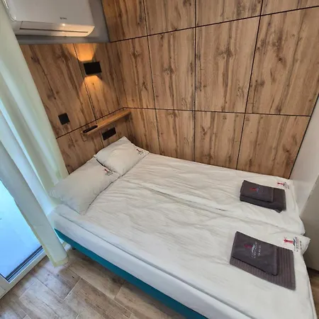 Lighthouse - Adults Only - 12plus Quarto em Acomodações Particulares Krynica Morska