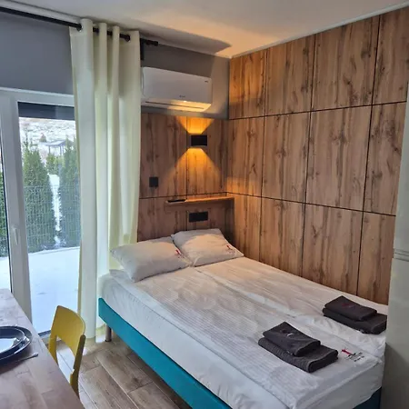 Lighthouse - Adults Only - 12plus Krynica Morska