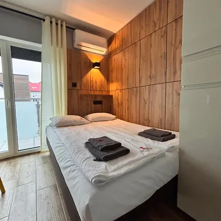 Lighthouse - Adults Only - 12plus Krynica Morska