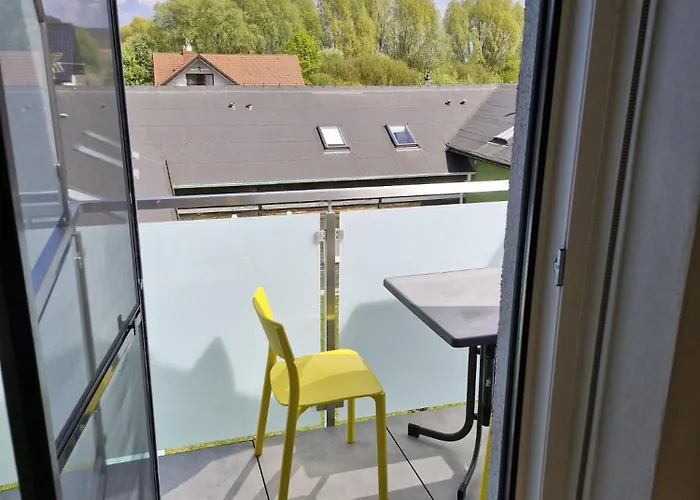 Lighthouse - Adults Only - 12plus * كرينيتا مورسكا