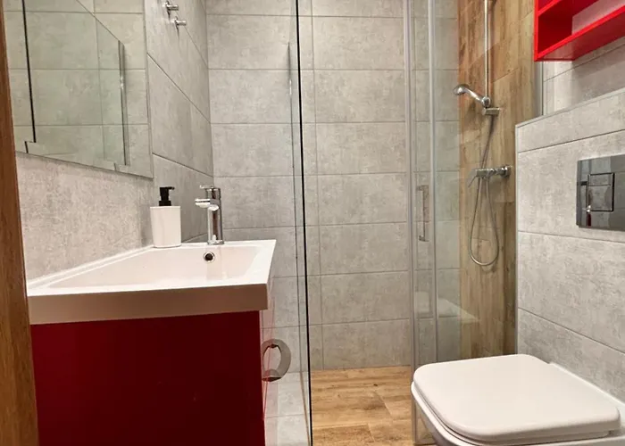 Lighthouse - Adults Only - 12plus * كرينيتا مورسكا